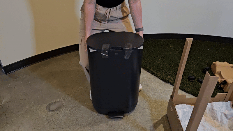 Bin in base.gif